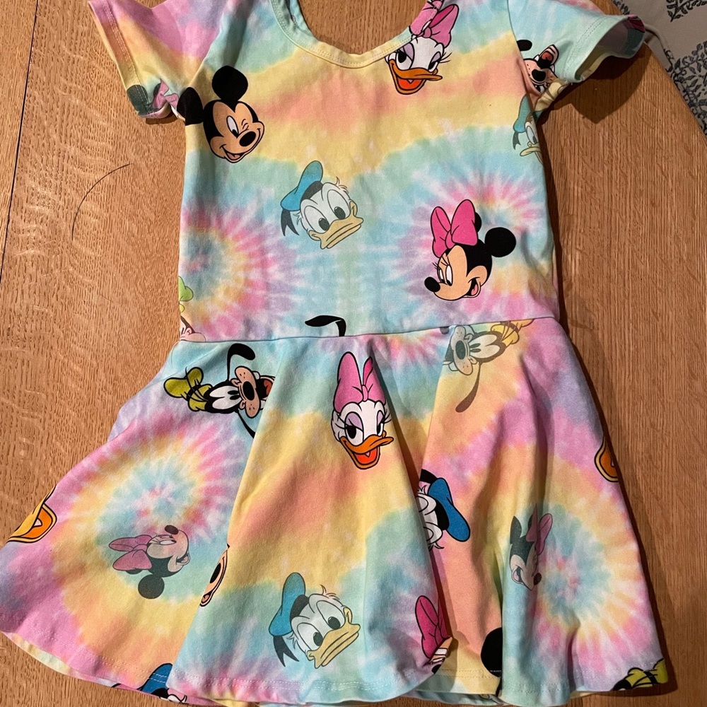 Like new Wild Rich Kids dress.  Perfect for warm weather or a trip to Disney